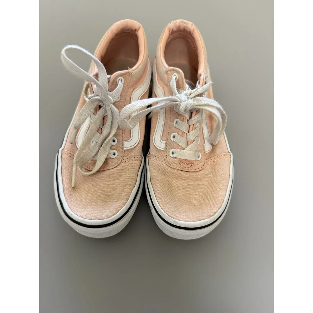 Vans Old Skool Peach/pink Sneakers kids size 1. SB 21